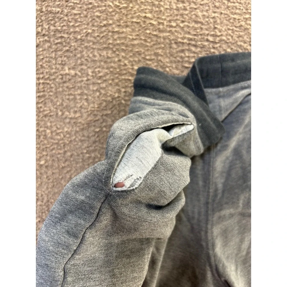 Chubbies Mens Large Gray Sweat Shorts Elastic Waist Lounge Gym 5.5 Inseam